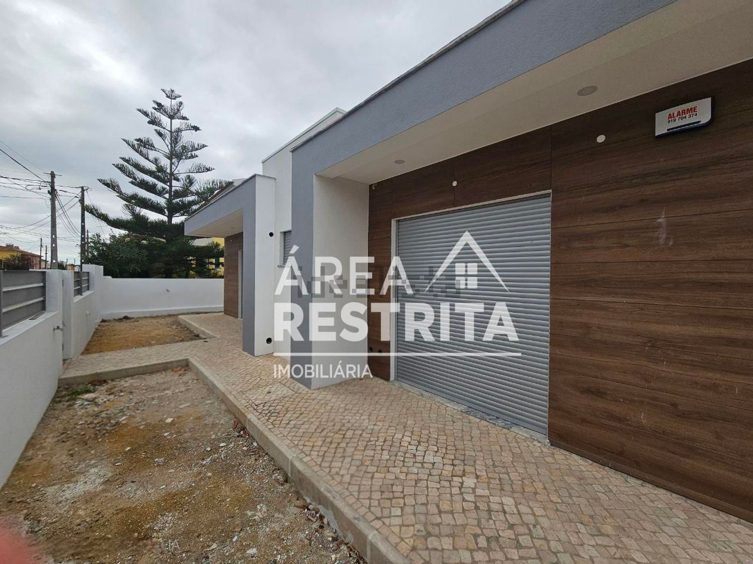 小楼房或独栋别墅出售在Vale de Choupos - Choilo - Galeotas - 外立面