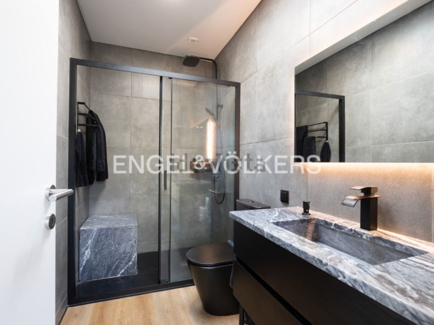 小楼房或独栋别墅出售在Avenida do Montado, 39 - 卫生间