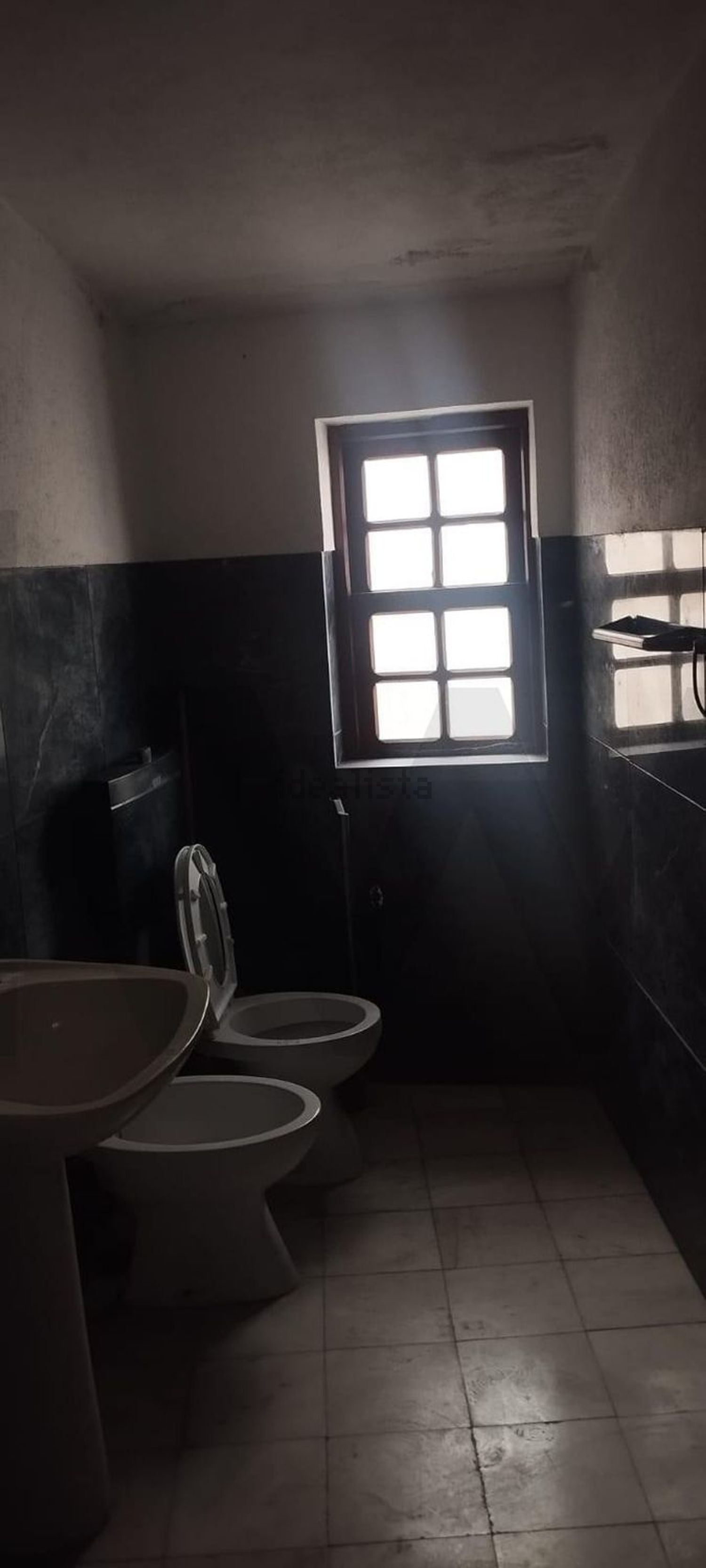 小楼房或独栋别墅出售在Rua Marita, 17 - 卫生间