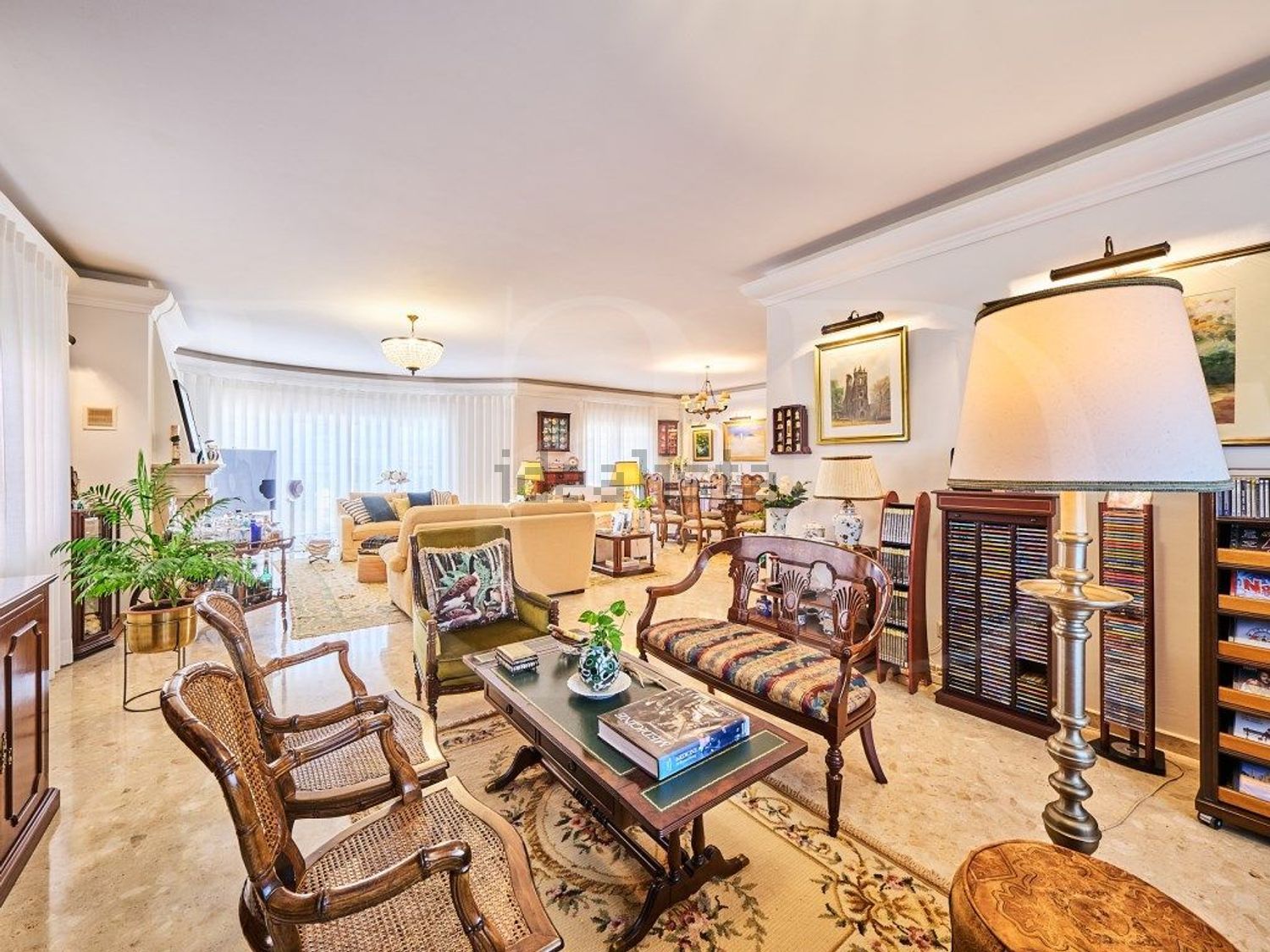 小楼房或独栋别墅出售在Rua Bartolomeu Perestelo, 189 - 客厅