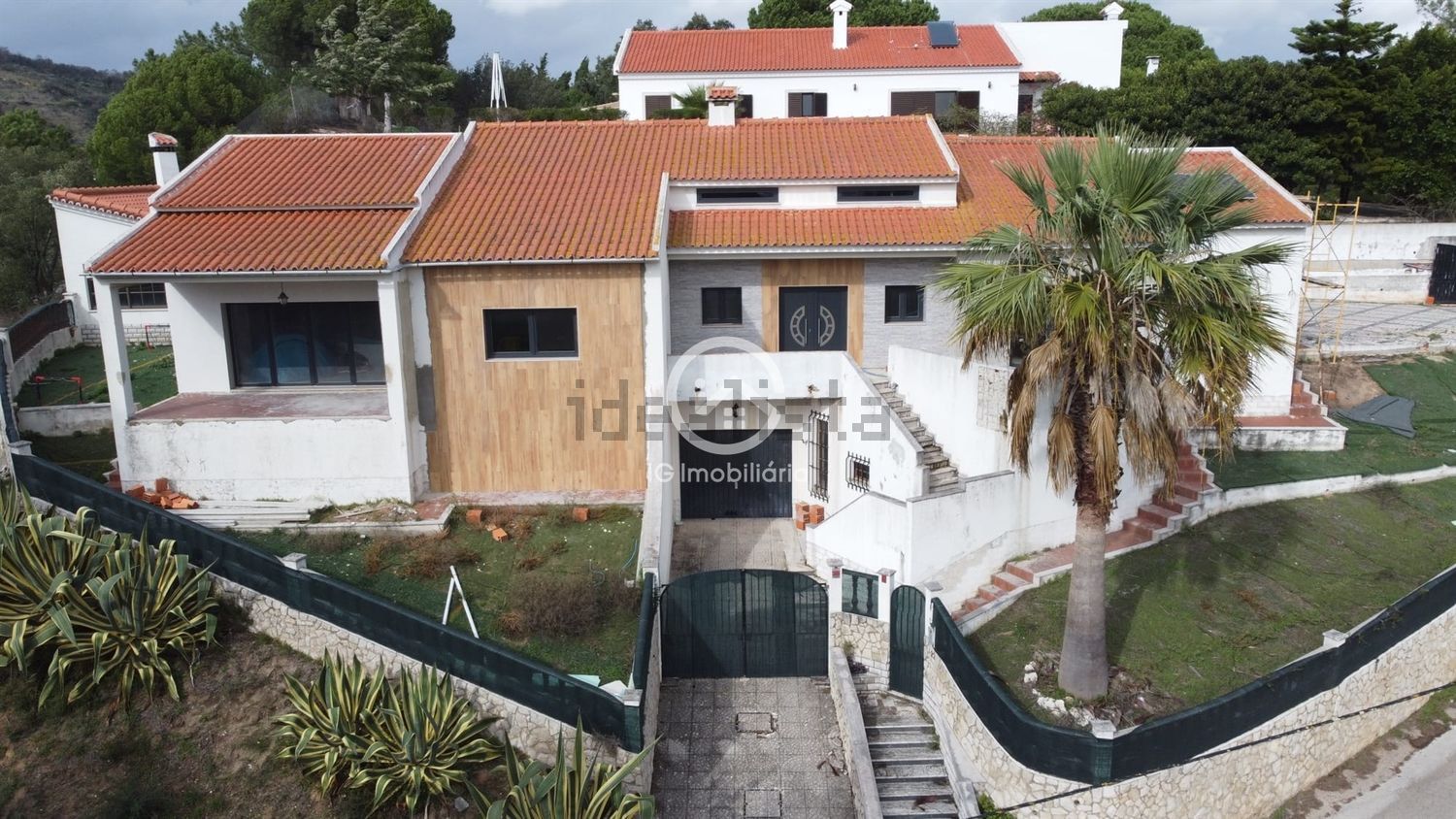 小楼房或独栋别墅出售在Centro - 外立面