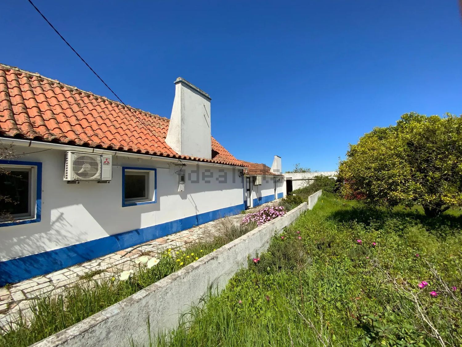 小楼房或独栋别墅出售Grandola - 外立面