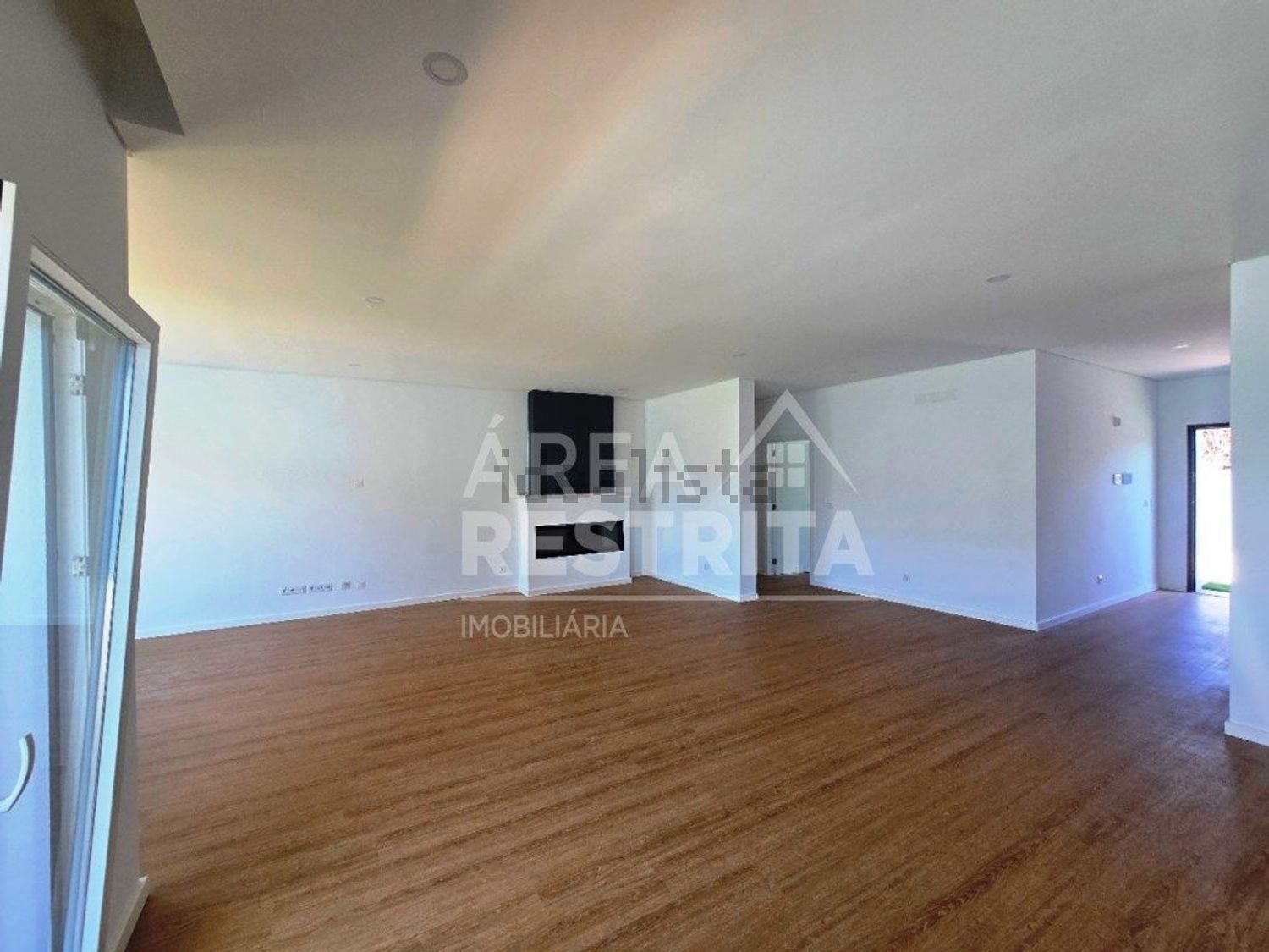 小楼房或独栋别墅出售在Rua dos Vitoriosos - 居住