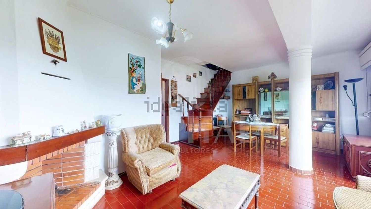 小楼房出售在Rinchoa - 客厅