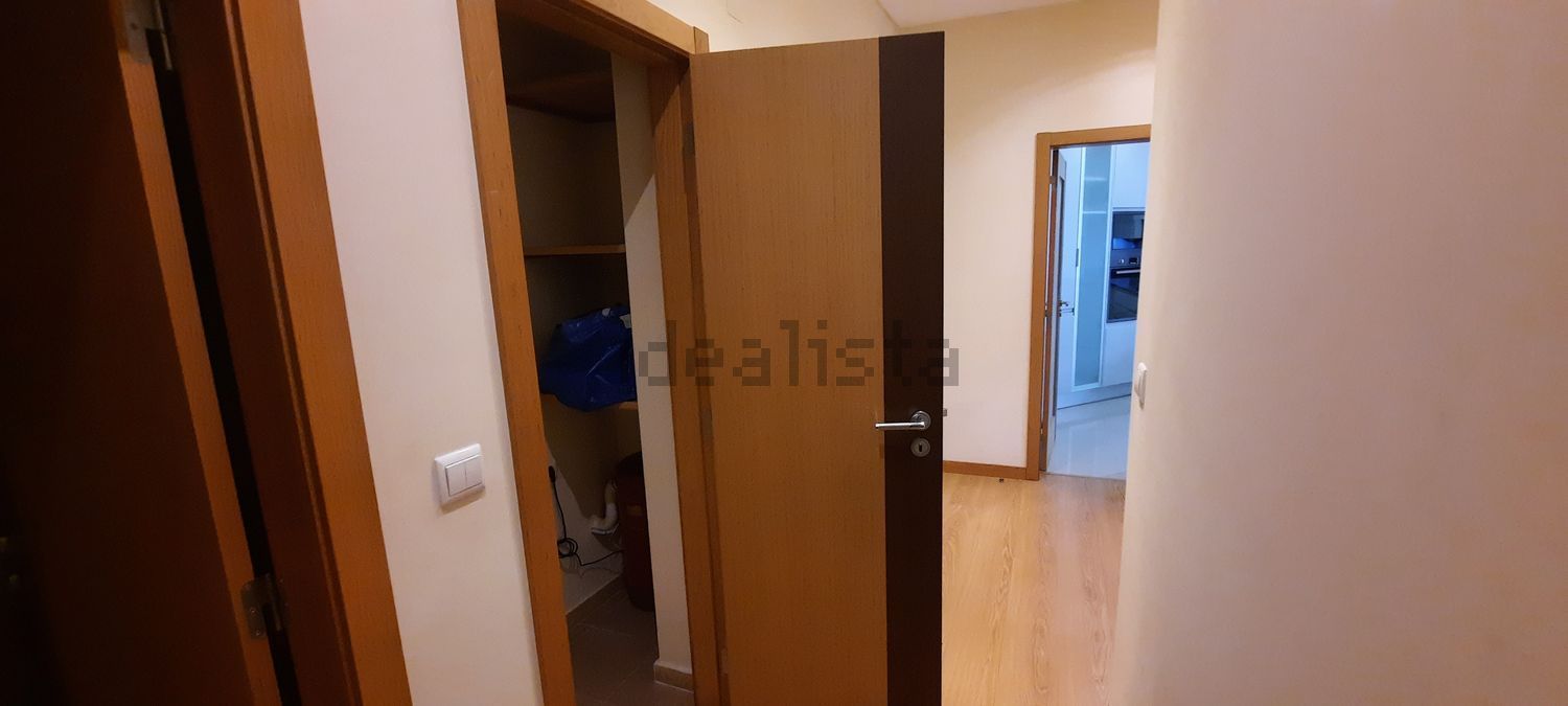 出租公寓 t2在Avenida Descobertas, 71 Lote - 储藏室