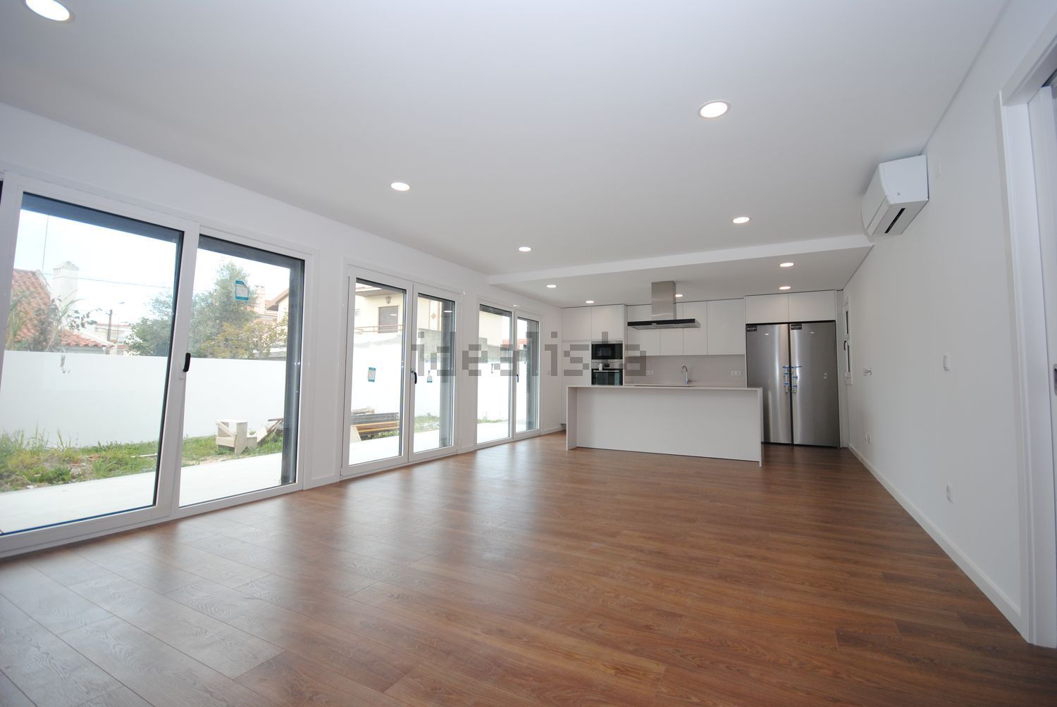 双拼别墅出售在Rua das Flores - 居住