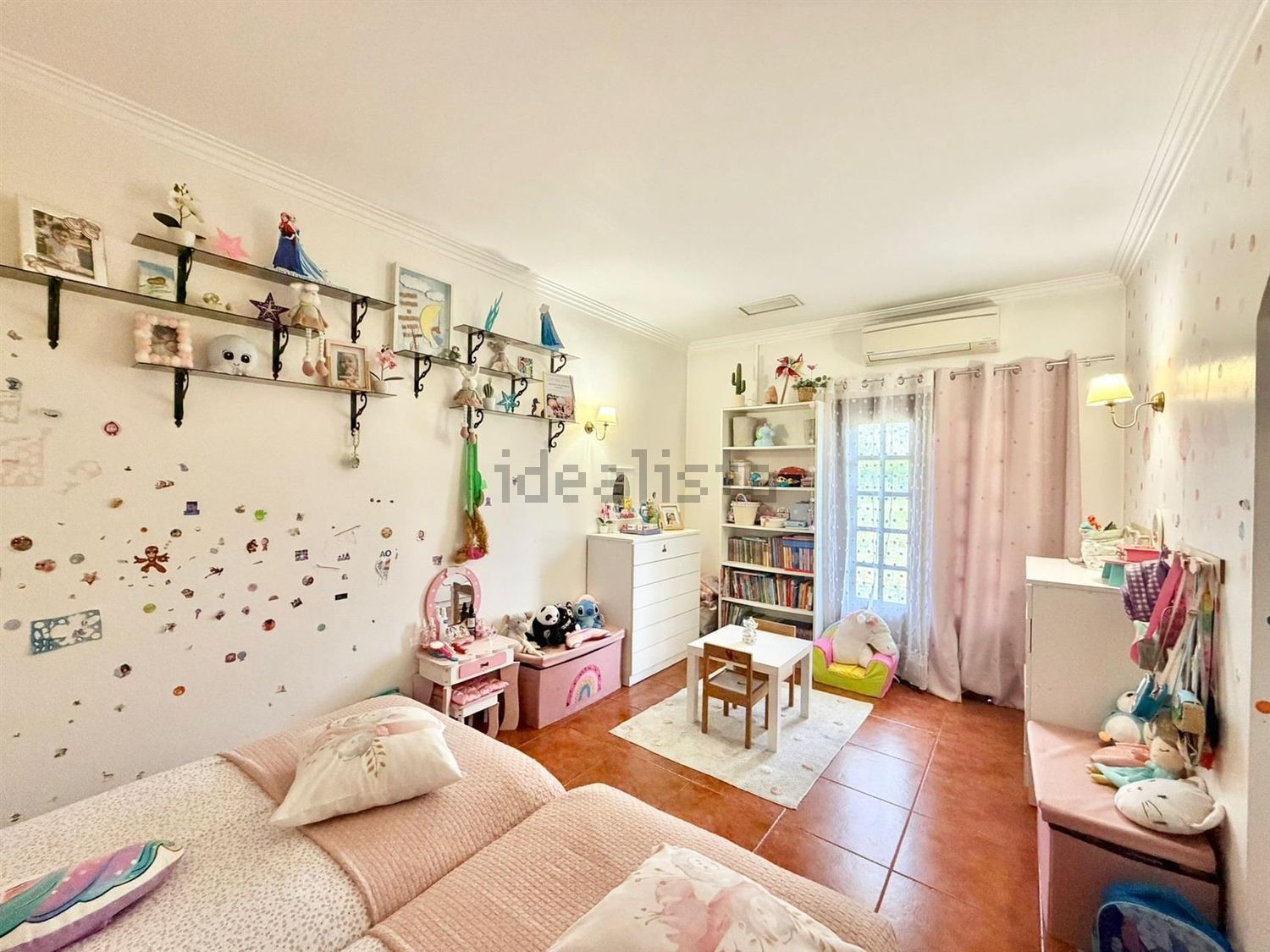 小楼房或独栋别墅出售在Alhos Vedros - 卧室