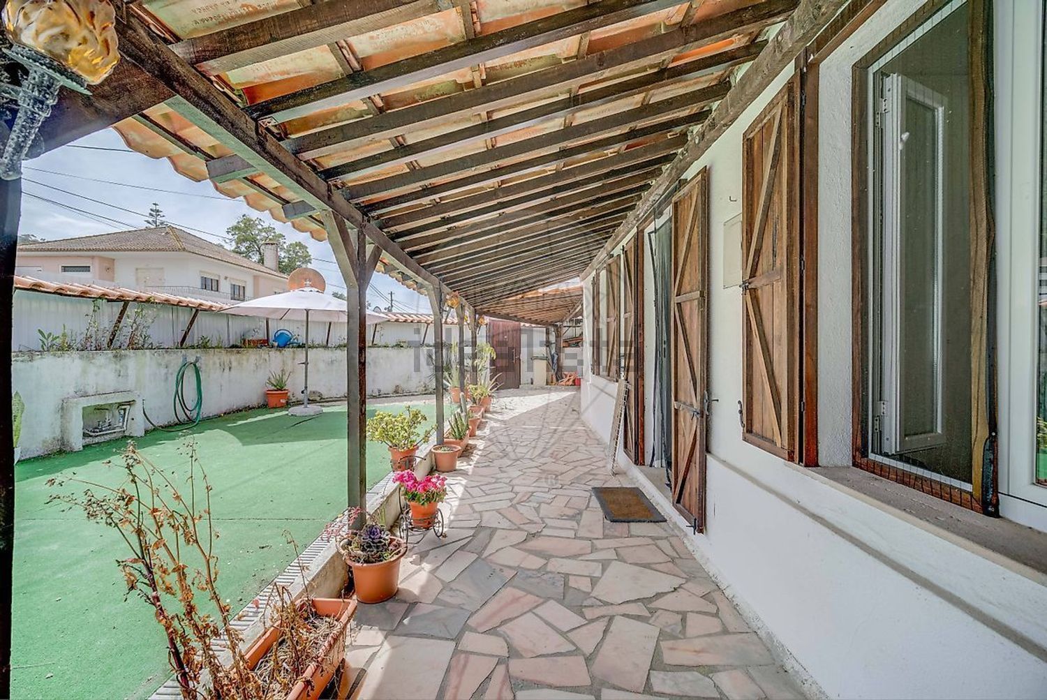 小楼房或独栋别墅出售在Travessa Marques das Minas - 阳台