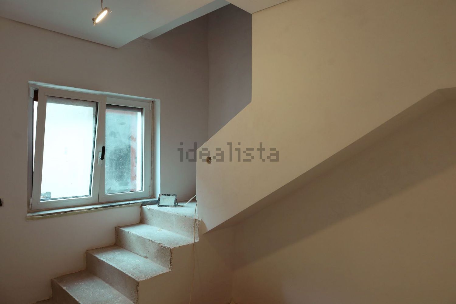 小楼房或独栋别墅出售在Dois Portos e Runa - 详情