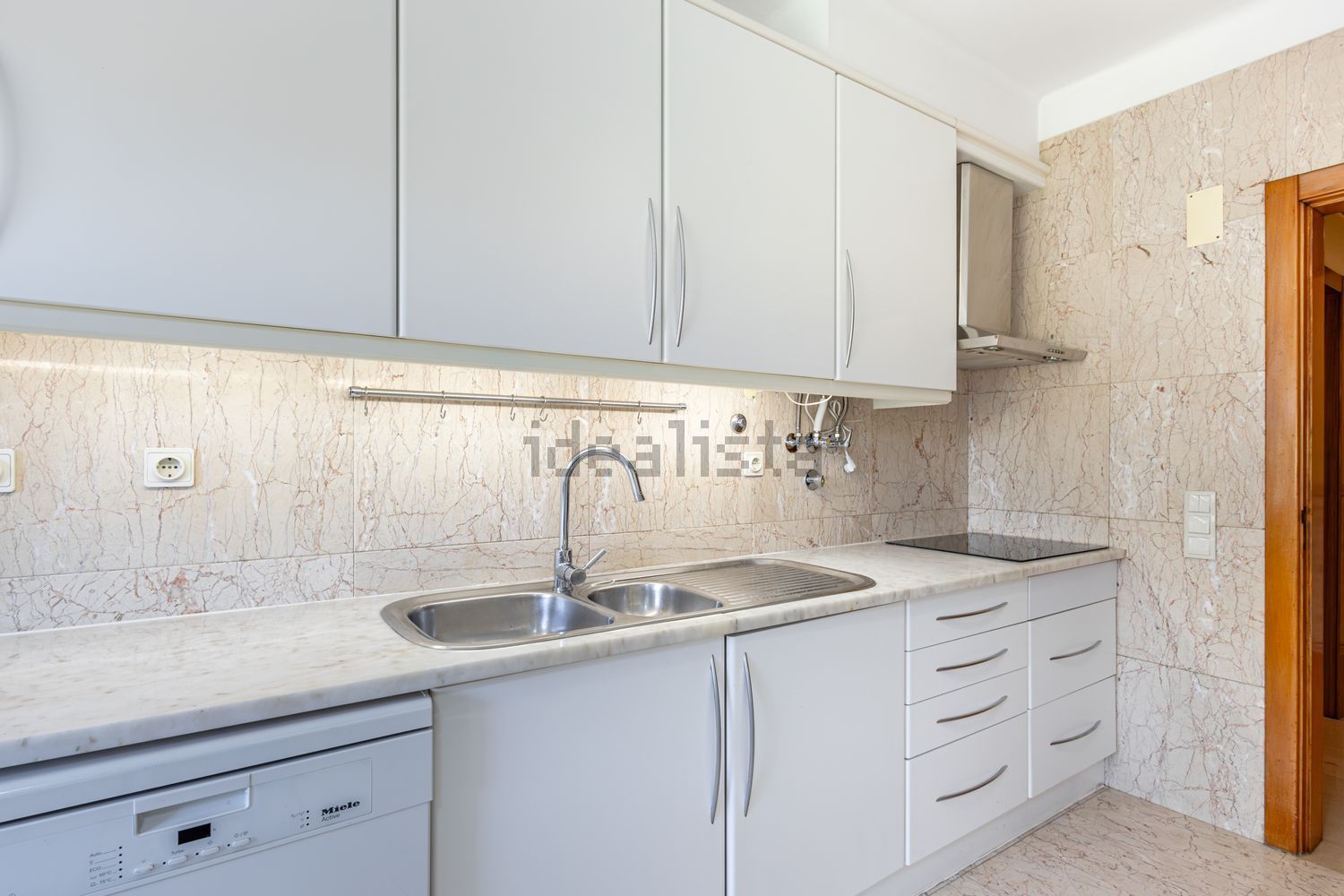 出租公寓 t3在Rua Professor Mark Athias, 6 - 厨房