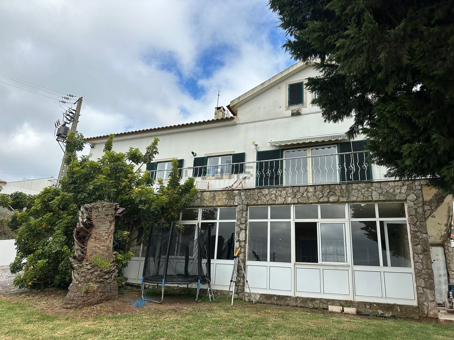 小楼房或独栋别墅出售在Rua 4 de Agosto, 26 - 外立面