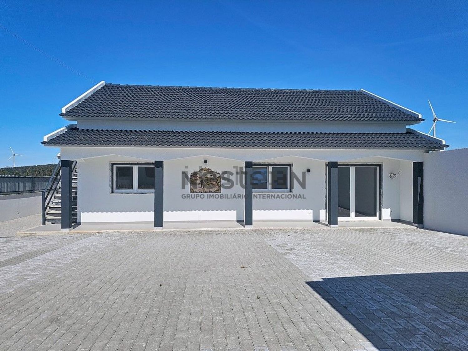 小楼房或独栋别墅出售在Rua do Forno s/n - 外立面