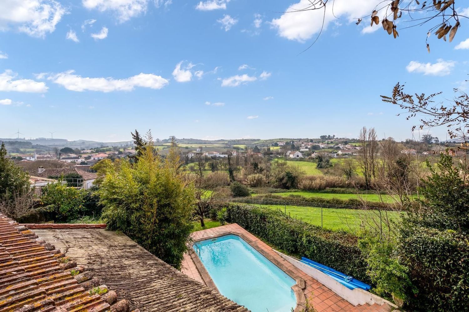 农庄出售在Dois Portos e Runa - 游泳池
