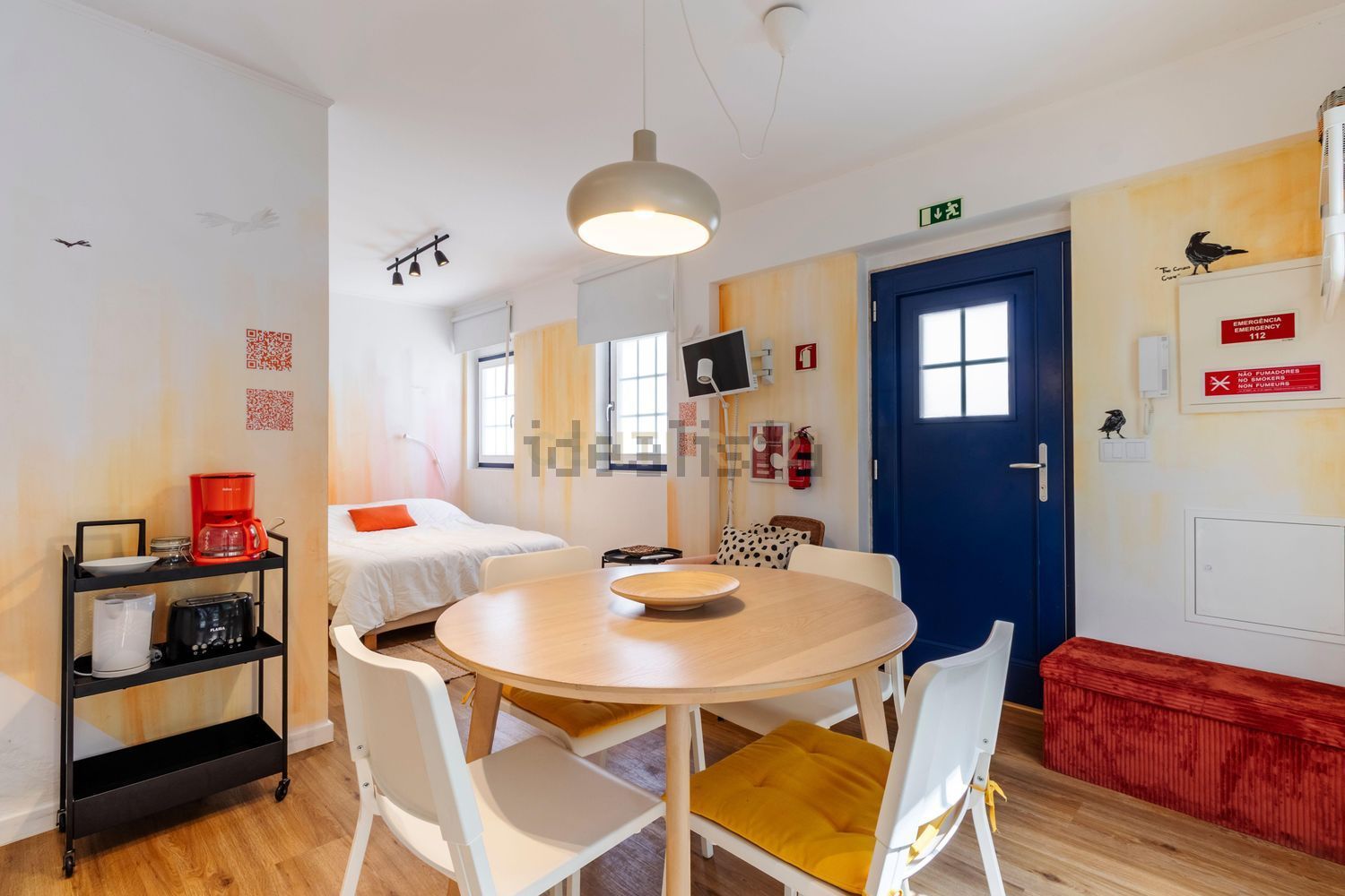 T0（单人公寓）出售在Rua Possidónio da Silva, 130 - 客厅