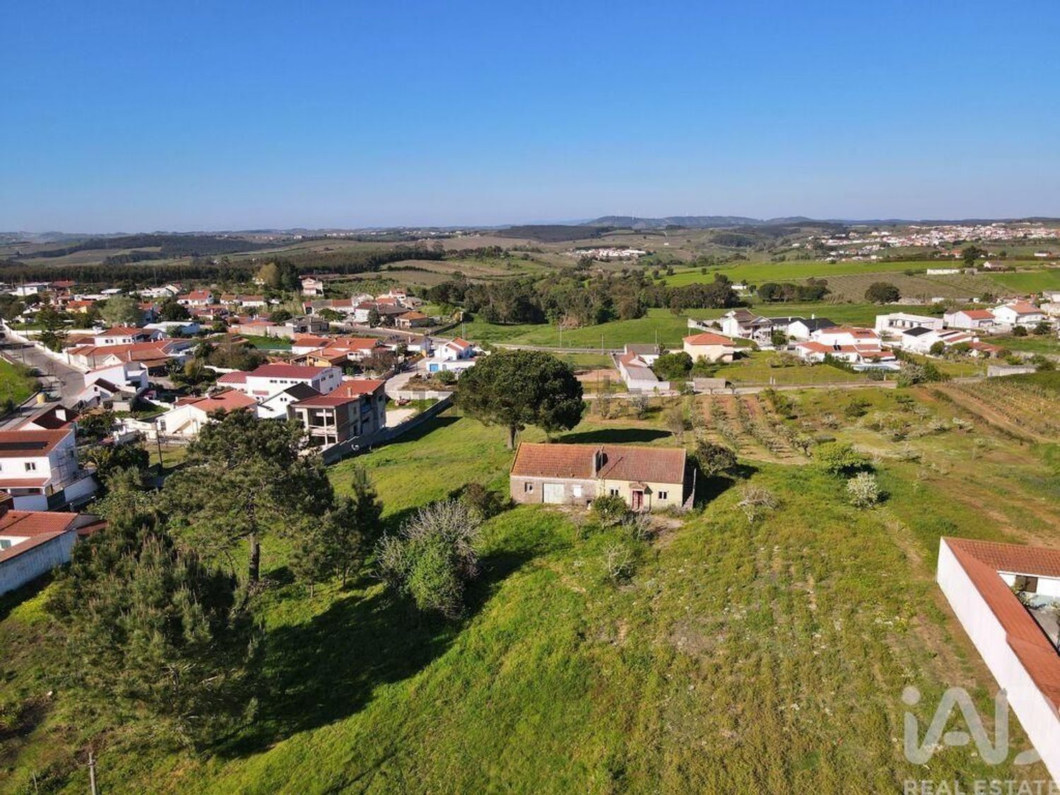 小楼房或独栋别墅出售在Lamas e Cercal - 视线