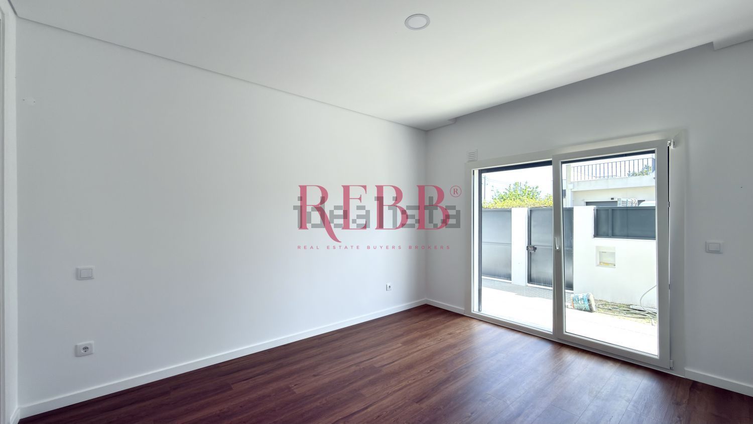 小楼房或独栋别墅出售在Rua Almada Negreiros - 居住