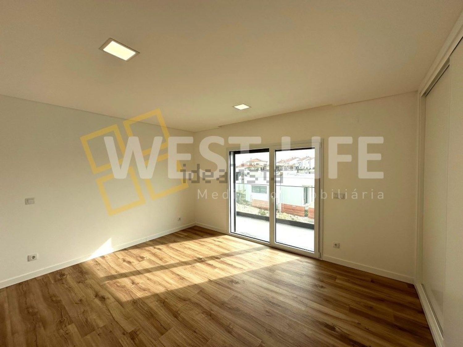 小楼房或独栋别墅出售在Santa Bárbara - 居住