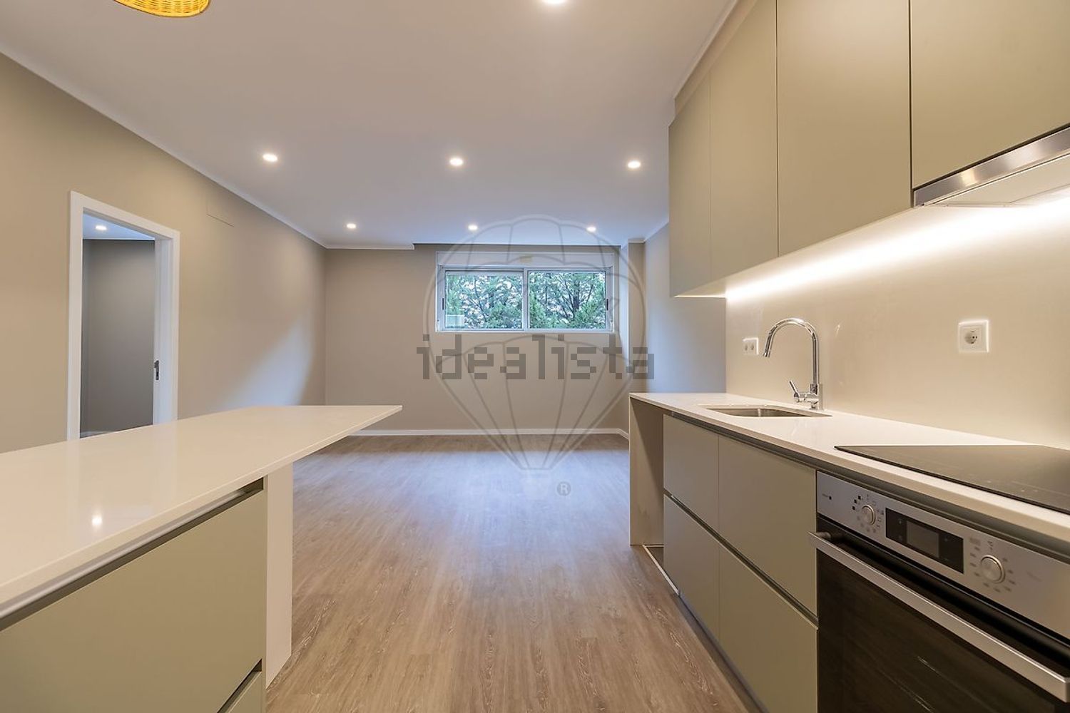 出租公寓 t3在Rua Nuno de Bragança - 厨房