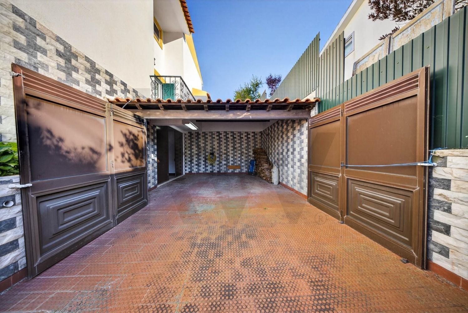 小楼房或独栋别墅出售在Rua da Mesquita s/n - 阳台