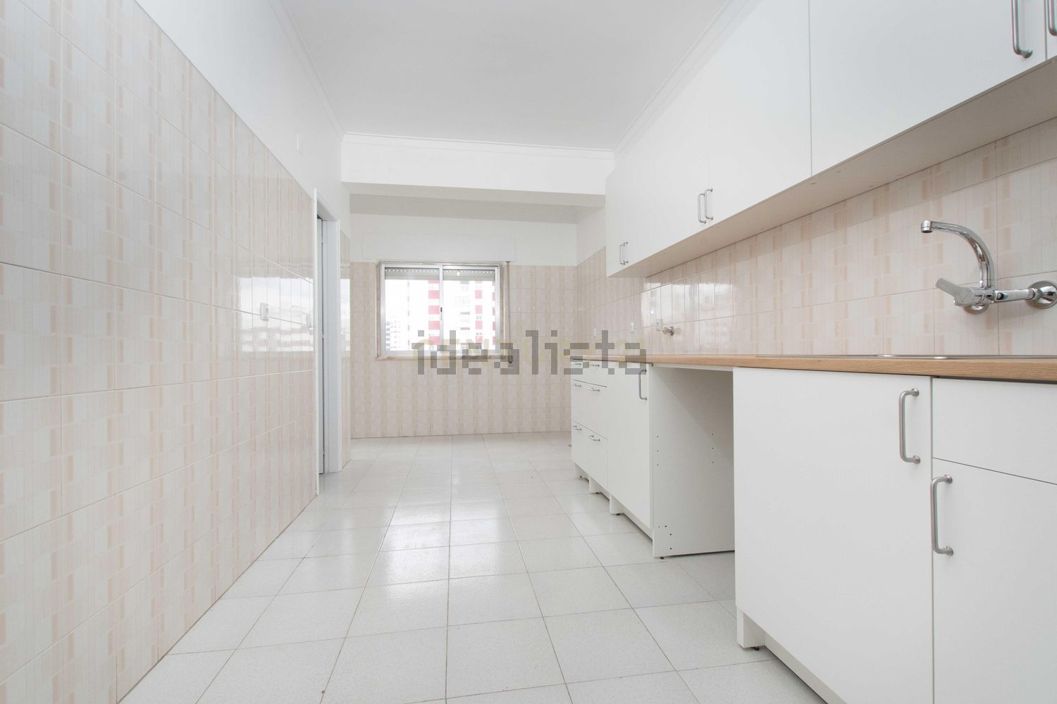 出租公寓 t2在Avenida Ernest Solvay, 4 - 厨房