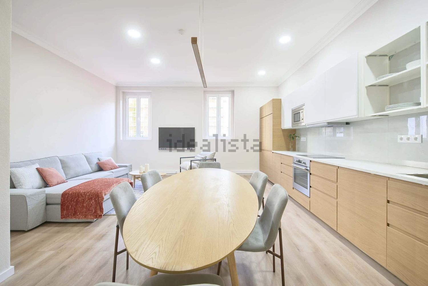 出租房间在Largo Vitorino Damásio, 2 - 客厅