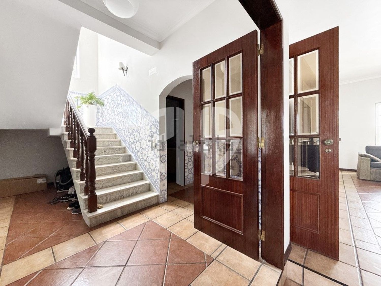 小楼房或独栋别墅出售Cm1029 - 详情