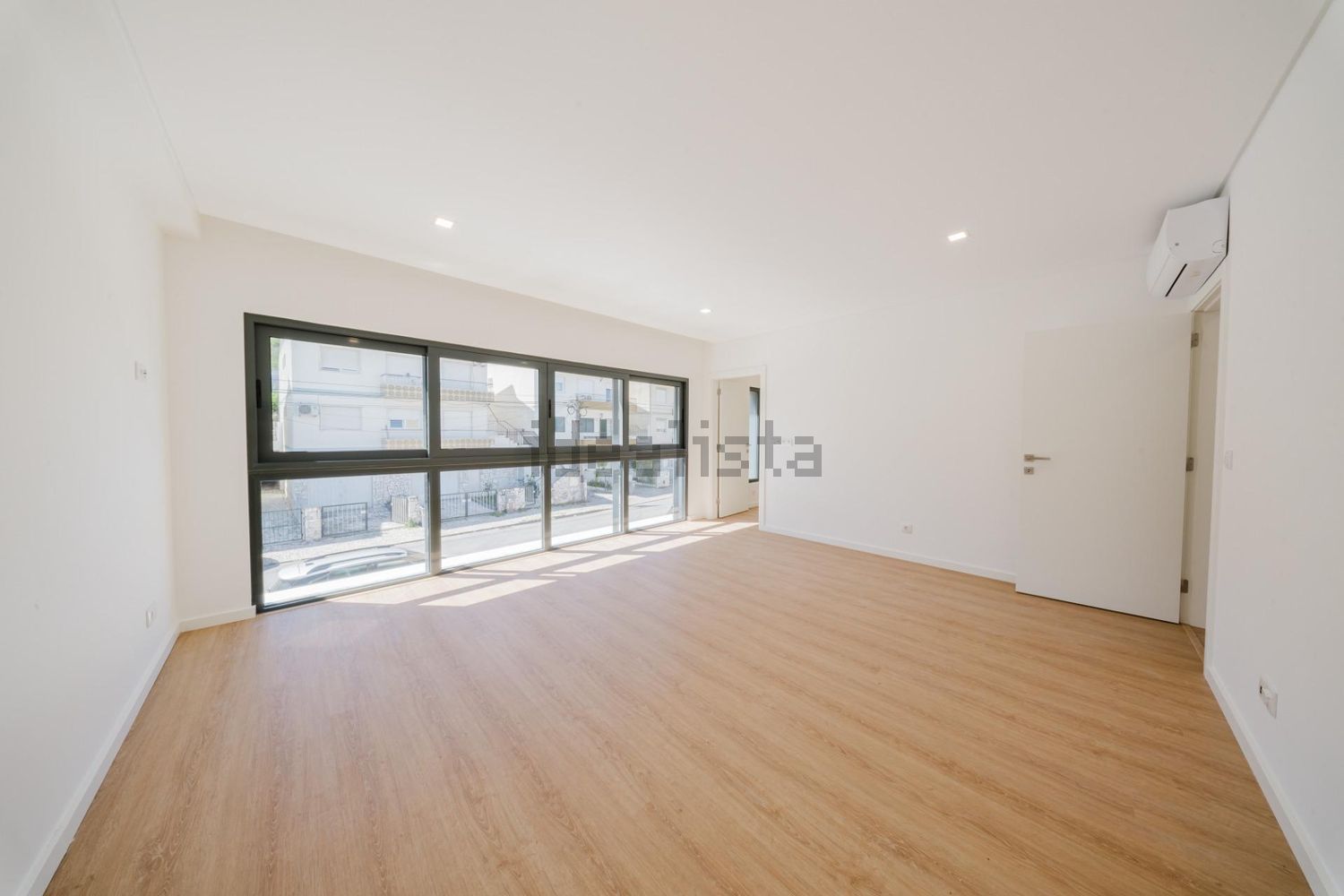 小楼房或独栋别墅出售在Rua Vieira da Silva - 居住