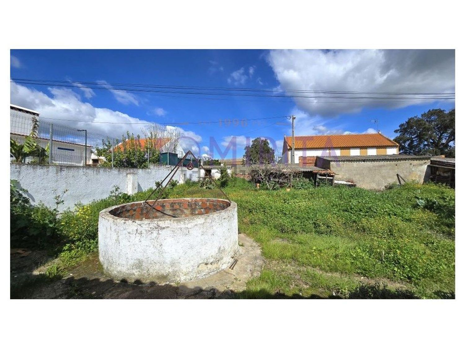 小楼房或独栋别墅出售在Rua do Chafariz - 游泳池