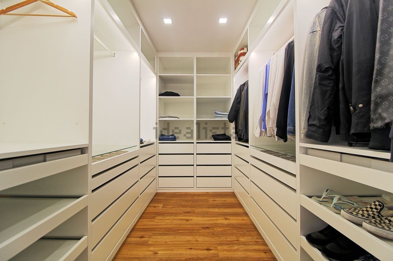 小楼房或独栋别墅出售在Rua Ofélia Marques - 试衣间