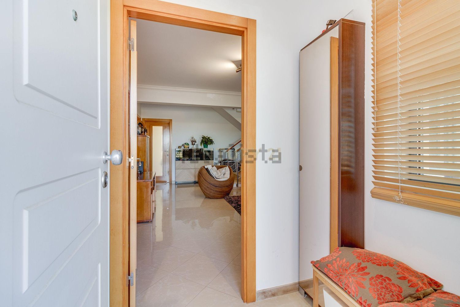 双拼别墅出售在Venda do Pinheiro e Santo Estêvão das Galés - 过道