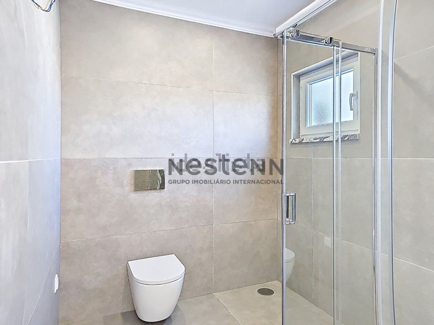 小楼房或独栋别墅出售在Rua do Forno s/n - 卫生间