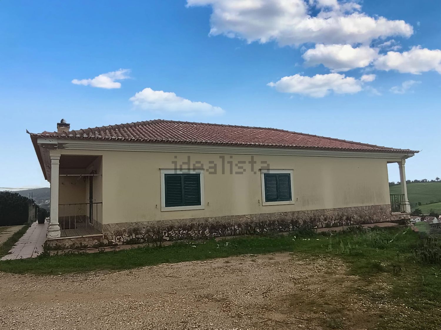 小楼房或独栋别墅出售在Caminho dos Reguengos - 外立面