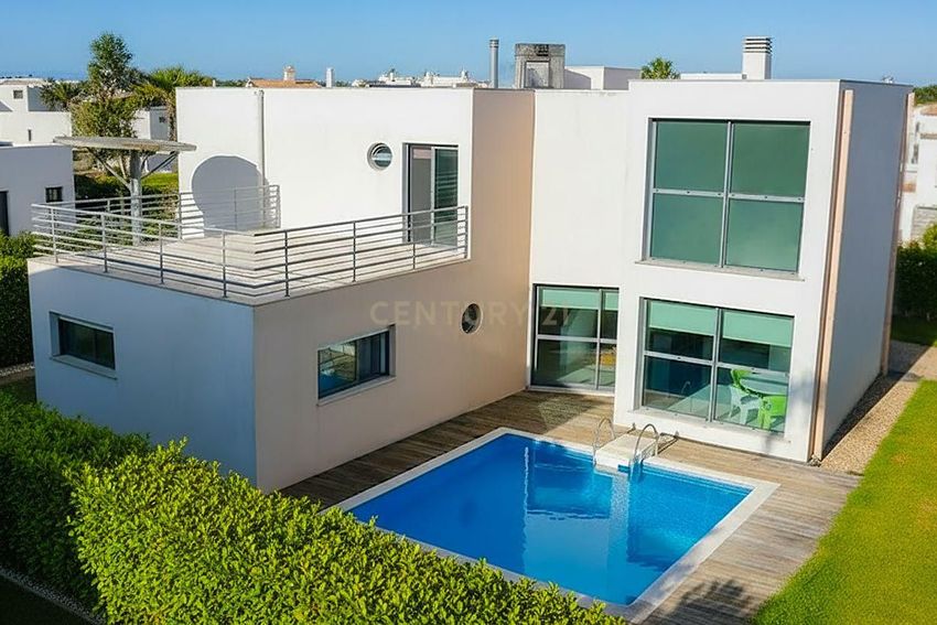 出租小楼房或独栋别墅R. Amadeu de Sousa Cardoso s/n