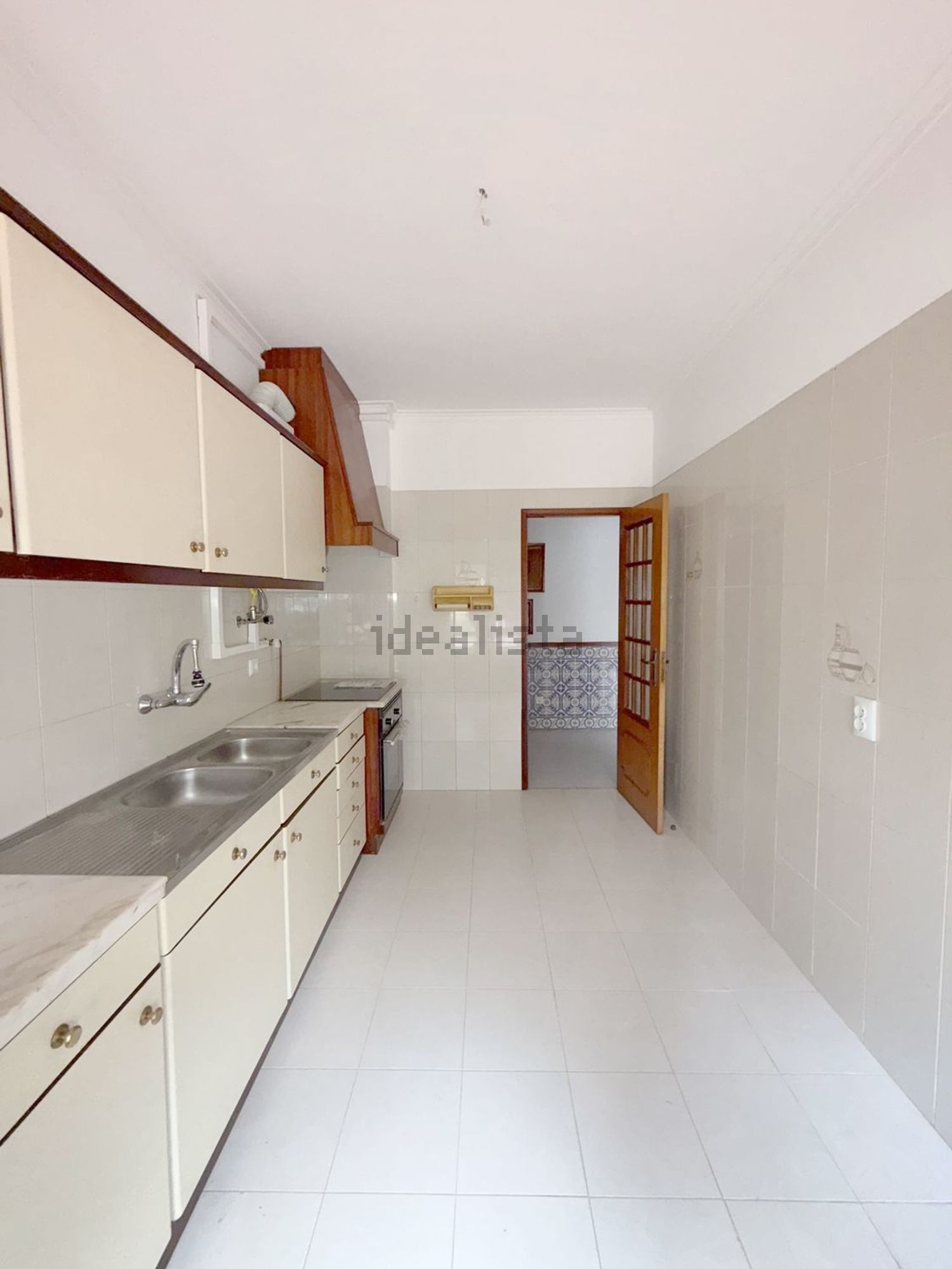 公寓 t1出售在Praceta General Norton de Matos, 4 - 厨房