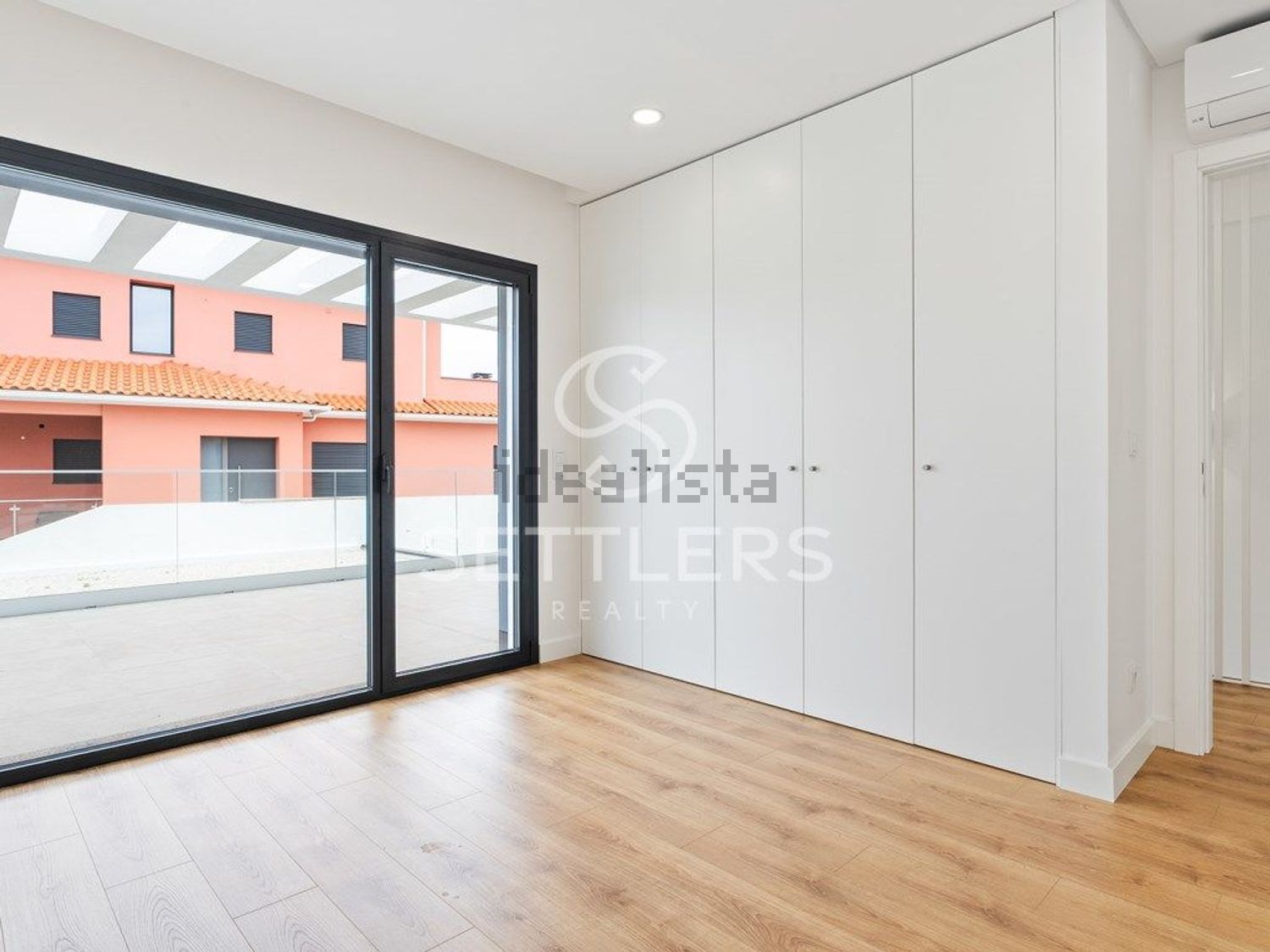 双拼别墅出售在Porto Salvo - 居住