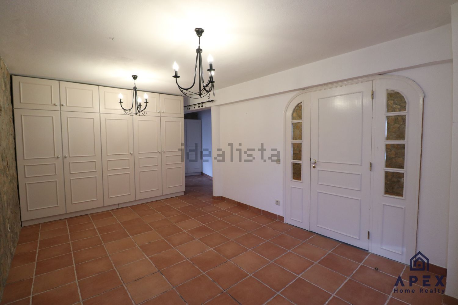 出租小楼房或独栋别墅在Fanhões - 照片