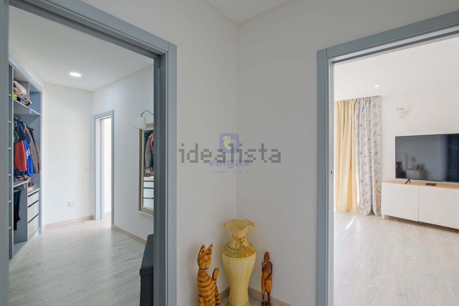 小楼房或别墅出售在Lousa - 过道