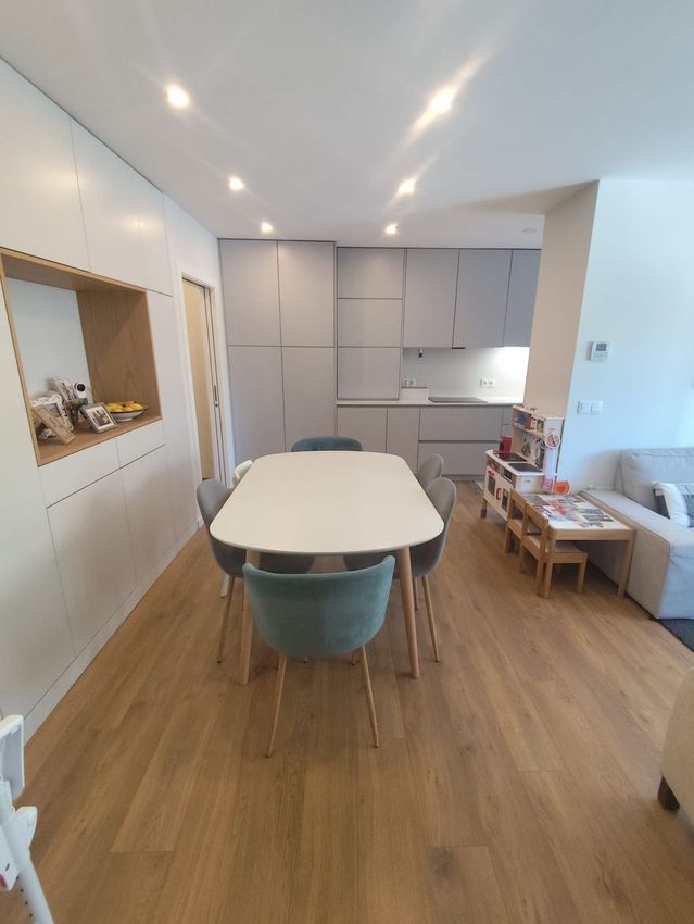 公寓 t3出售在Rua Cidade de Bolama, 381