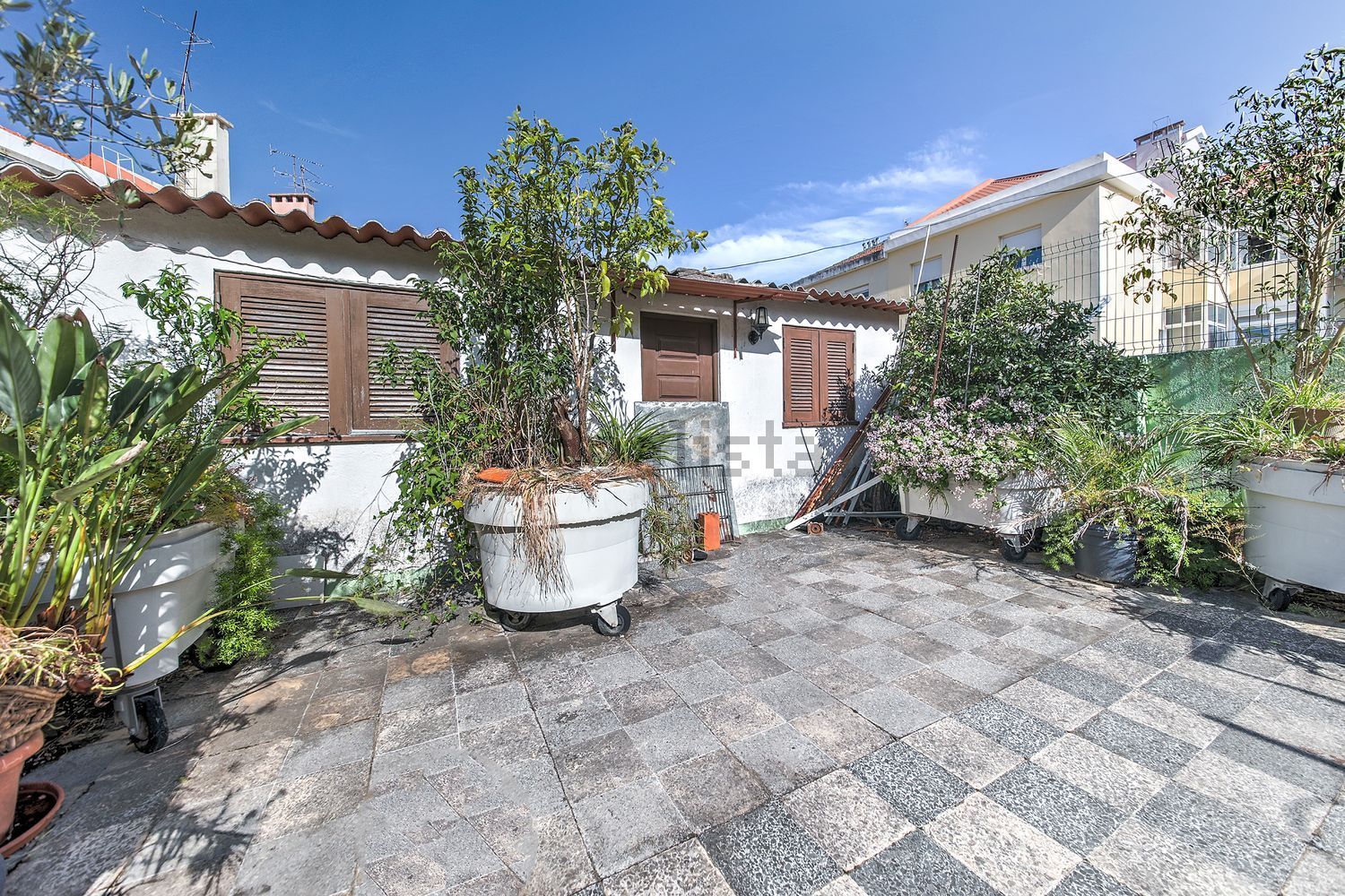 公寓 t4出售在Rua 27 de Junho, 6 - 外立面