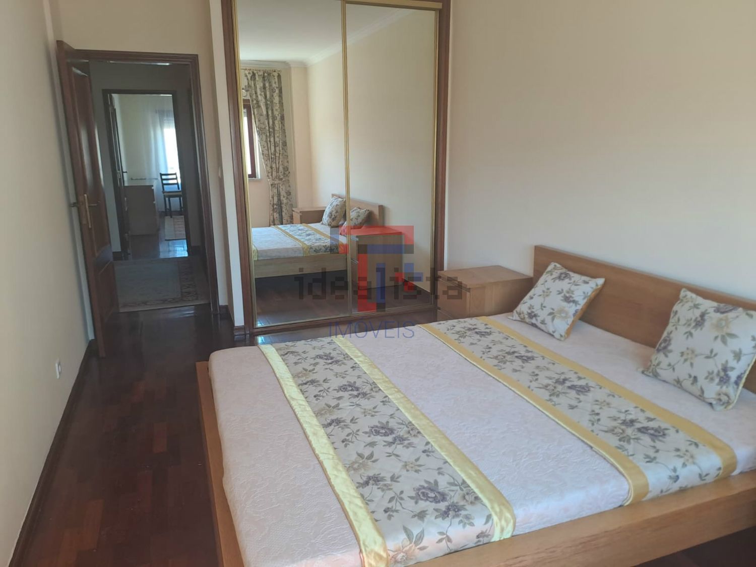 出租公寓 t2在Ramada e Caneças - 卧室