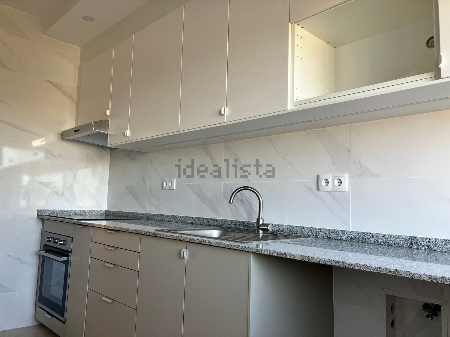 出租公寓 t2在Rua São Tomé e Principe, 3 M - 厨房