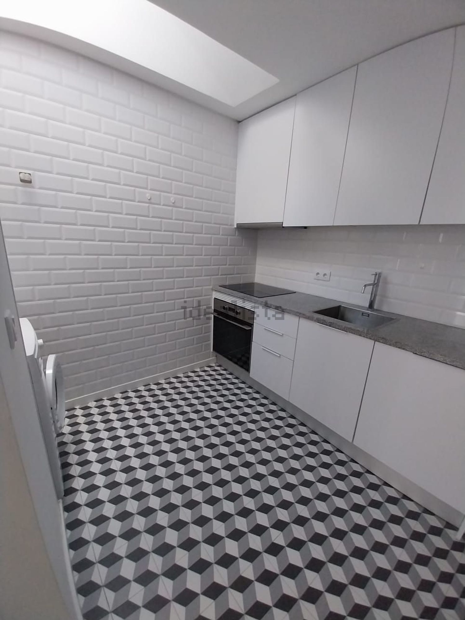 出租t0（单人公寓）在Rua Poeta do Bocage, 25 - 厨房