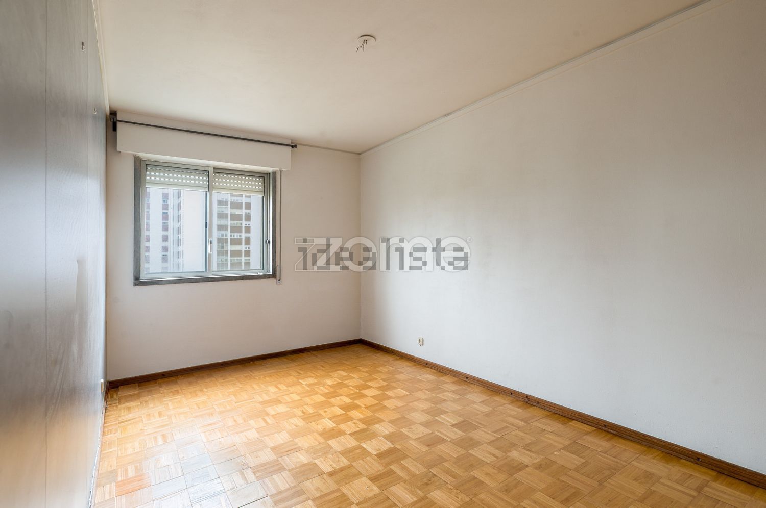 出租公寓 t2在Avenida Salgado Zenha, 15 - 卧室