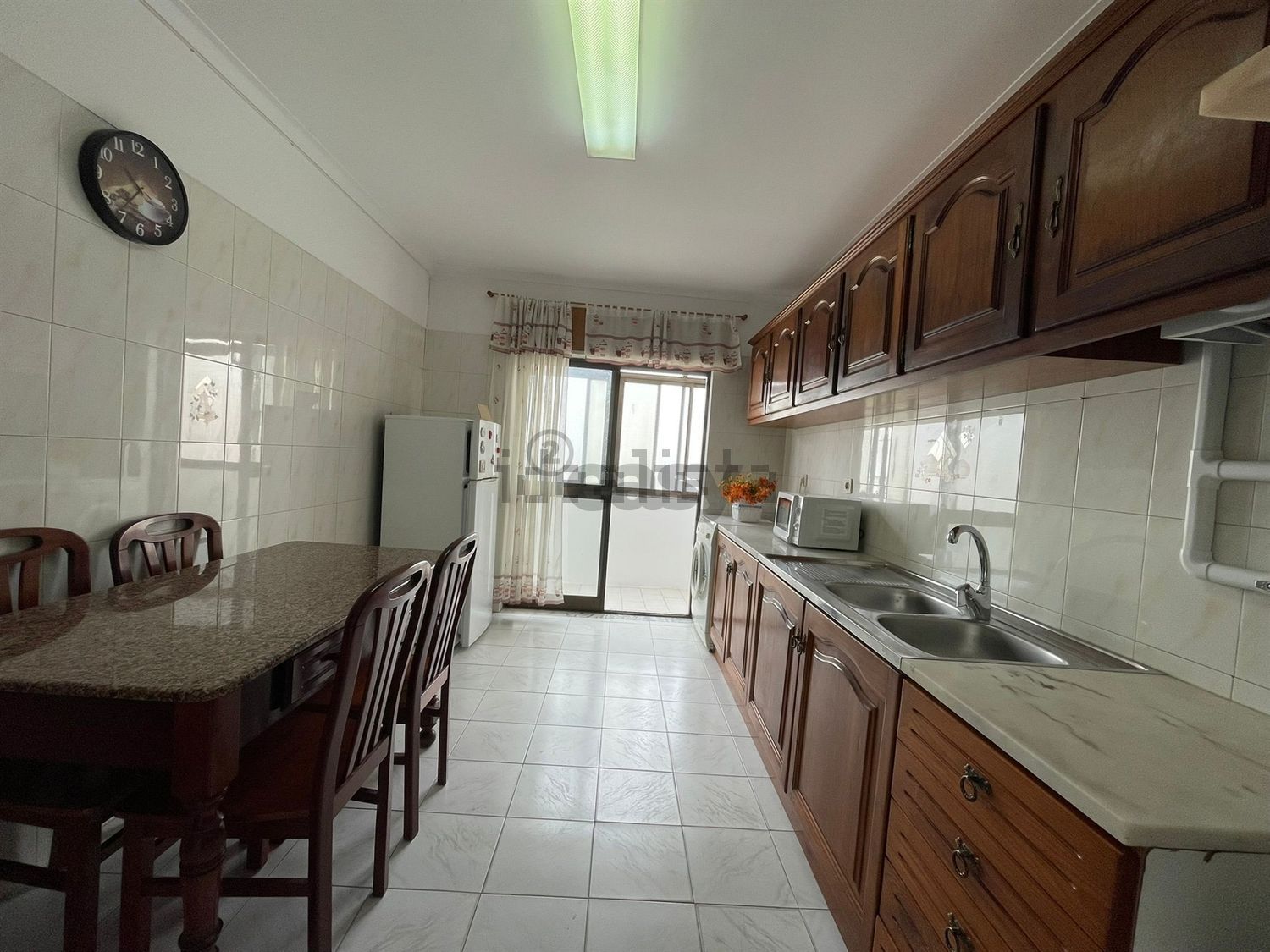 出租公寓 t2在Rua Dom João de Castro, 11 - 厨房