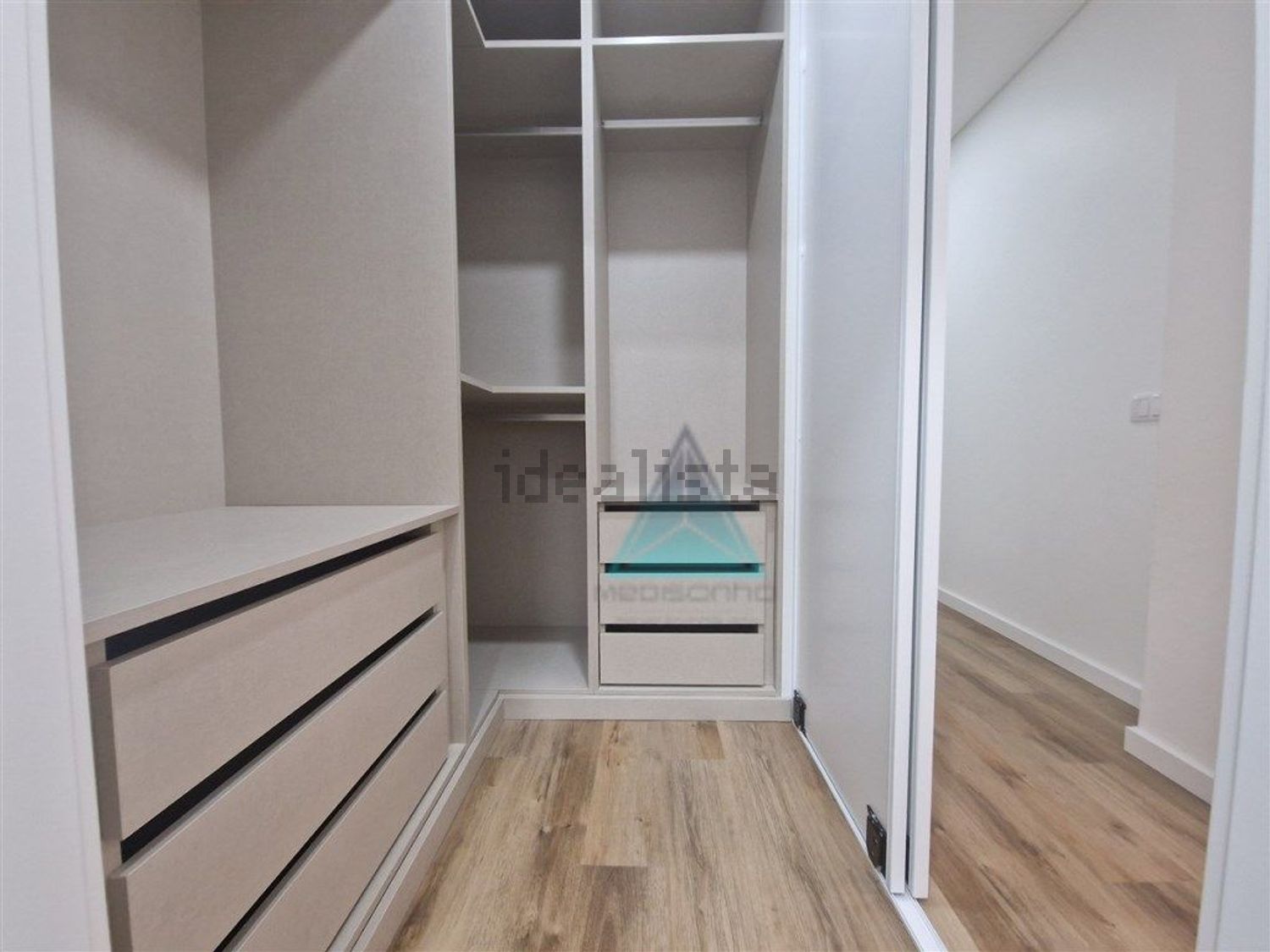 公寓 t3出售在Cruz de Pau - 试衣间