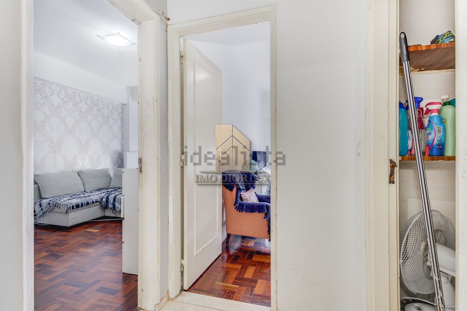 公寓 t3出售在Rua Conde Almeida Araújo, 34 - 过道