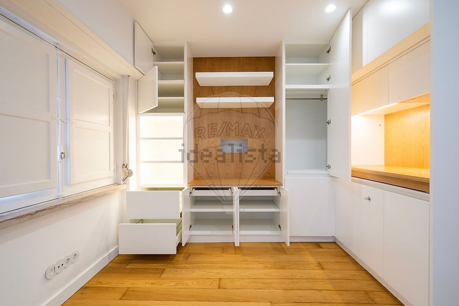 出租t0（单人公寓）在Rua Conde Almoster - 试衣间