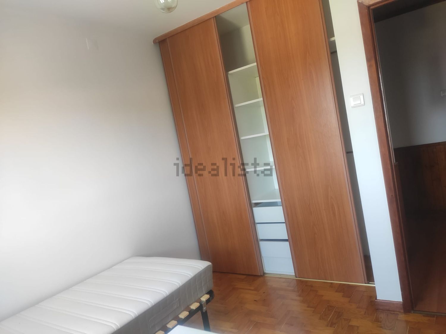 出租房间在Rua Doutor José Saraiva, 48 n - 卧室