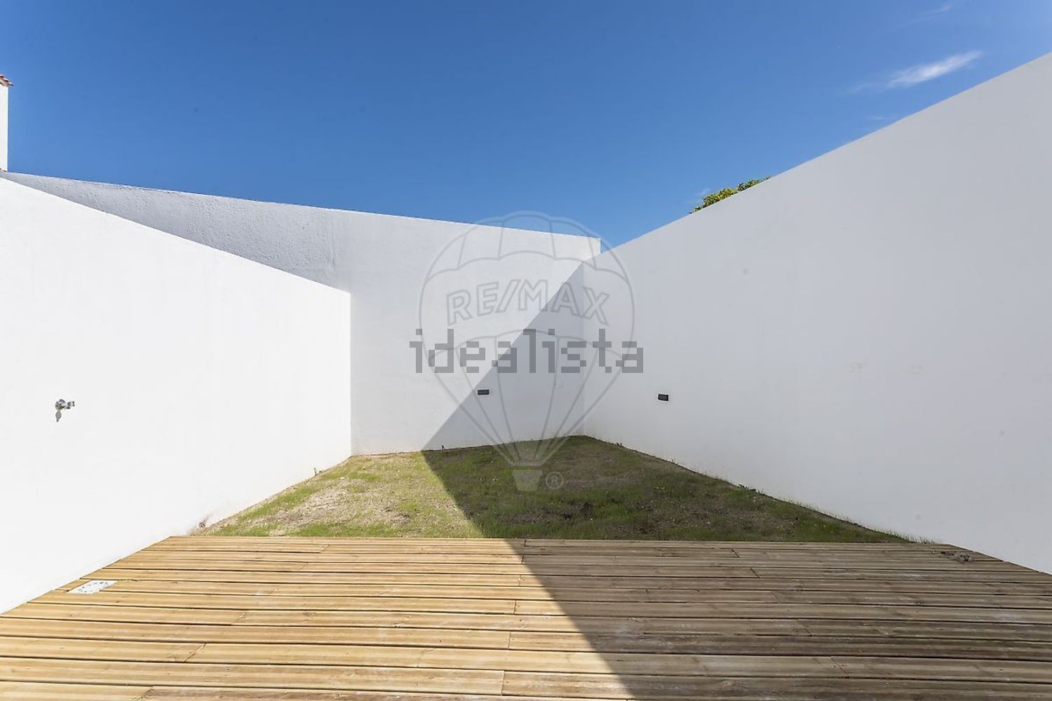 小楼房或独栋别墅出售在Praceta José Escada - 照片