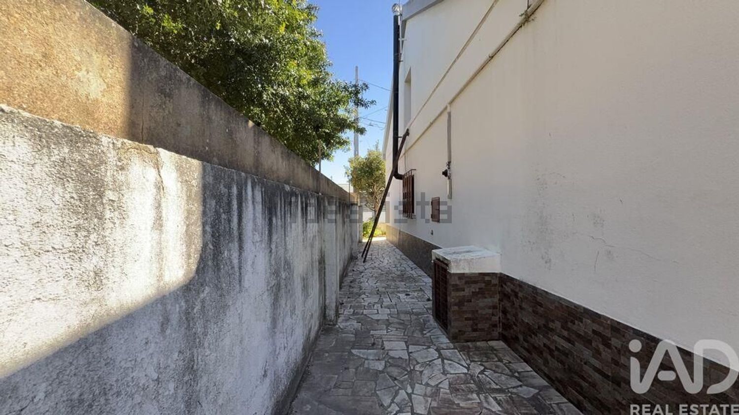 小楼房或独栋别墅出售在Alhos Vedros - 外立面